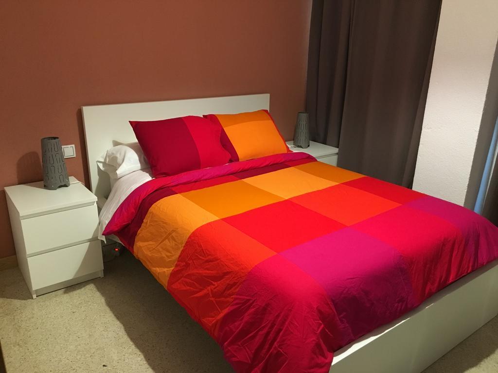Hostal טרס קנטוס מראה חיצוני תמונה