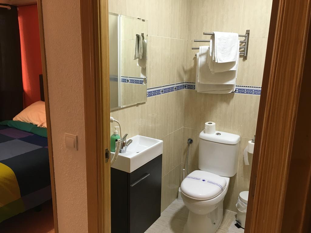 Hostal טרס קנטוס מראה חיצוני תמונה