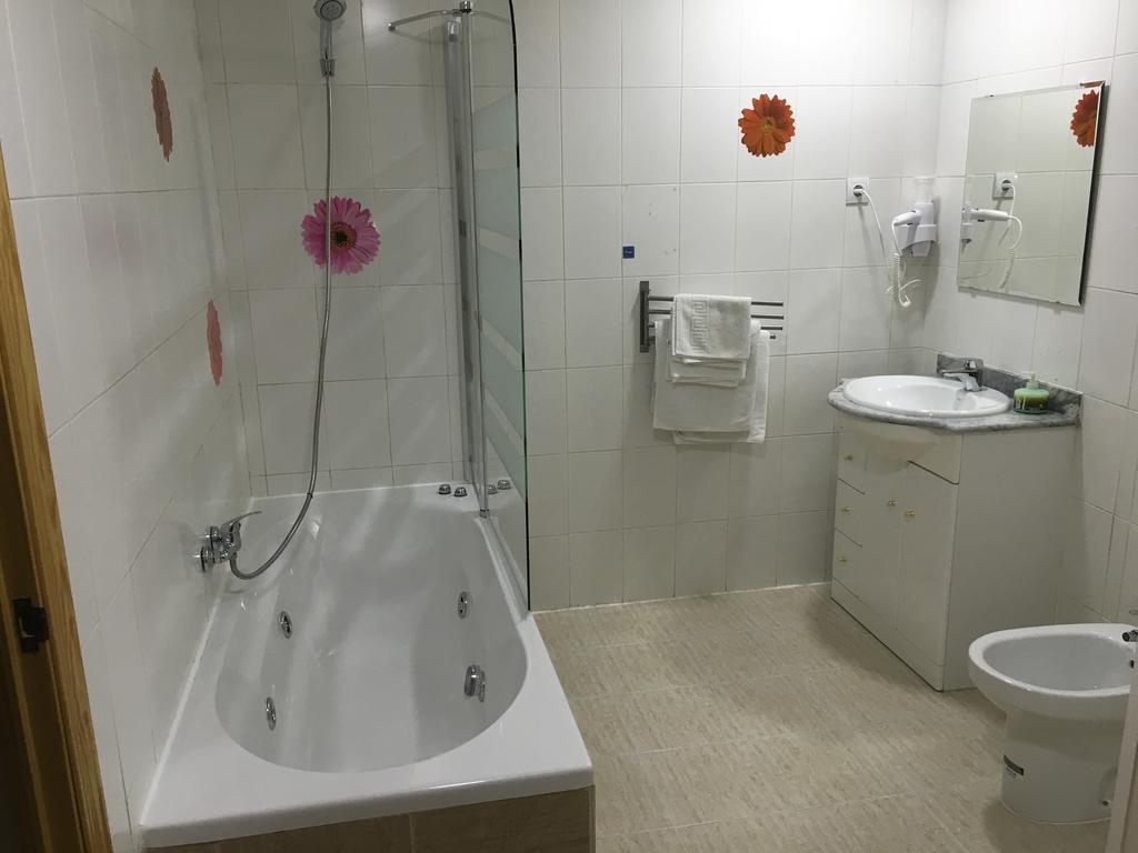 Hostal טרס קנטוס מראה חיצוני תמונה