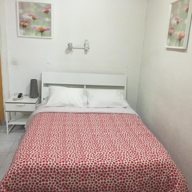 Hostal טרס קנטוס מראה חיצוני תמונה